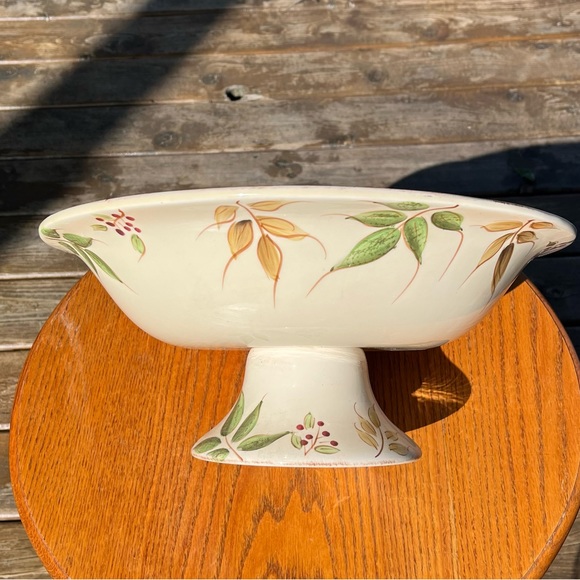 Pedestal Bowl - Picture 2 of 6